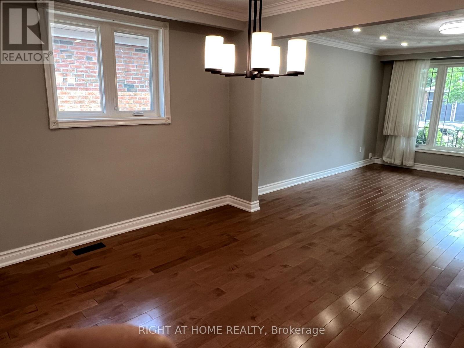 34 Beamsville Drive, Toronto, Ontario  M1T 3S2 - Photo 3 - E12115198