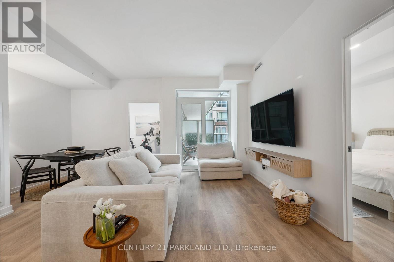 318 - 150 Logan Avenue, Toronto, Ontario  M4M 0E4 - Photo 10 - E12115207