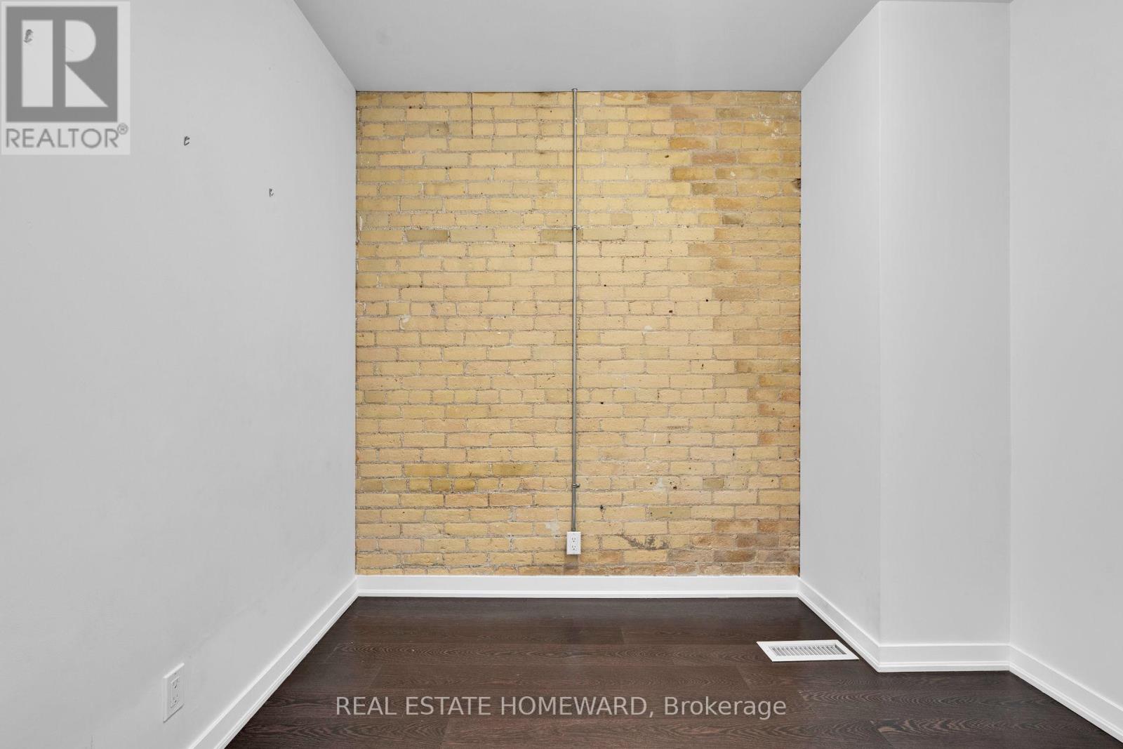 128 - 201 Carlaw Avenue, Toronto, Ontario  M4M 2S3 - Photo 8 - E12115234
