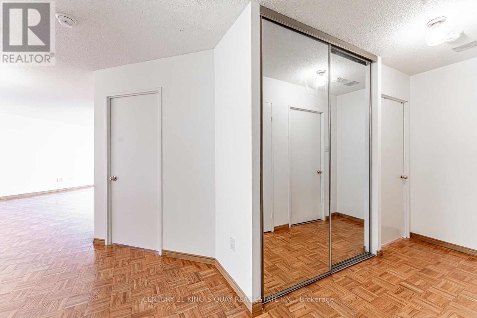 401 - 350 Alton Towers Circle, Toronto, Ontario  M1V 5E3 - Photo 27 - E12115337