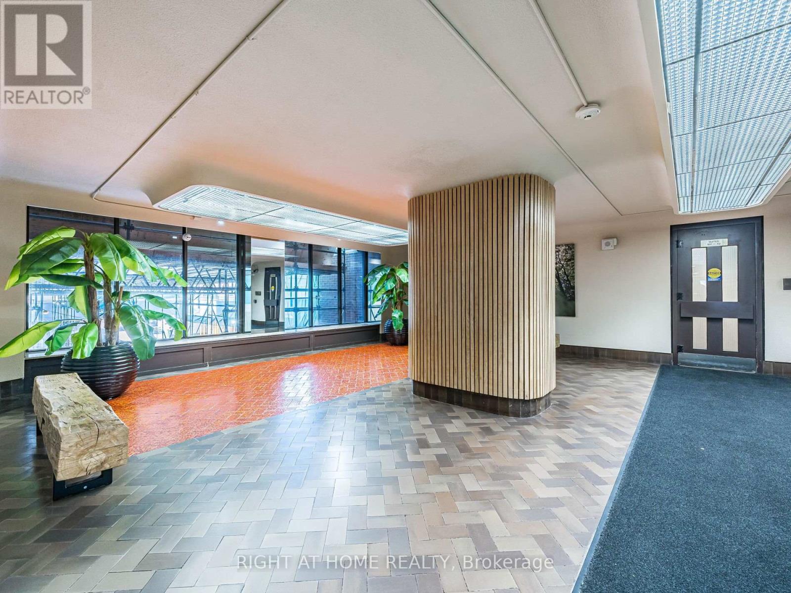 1208 - 1 Massey Square, Toronto, Ontario  M4C 5L4 - Photo 4 - E12115349