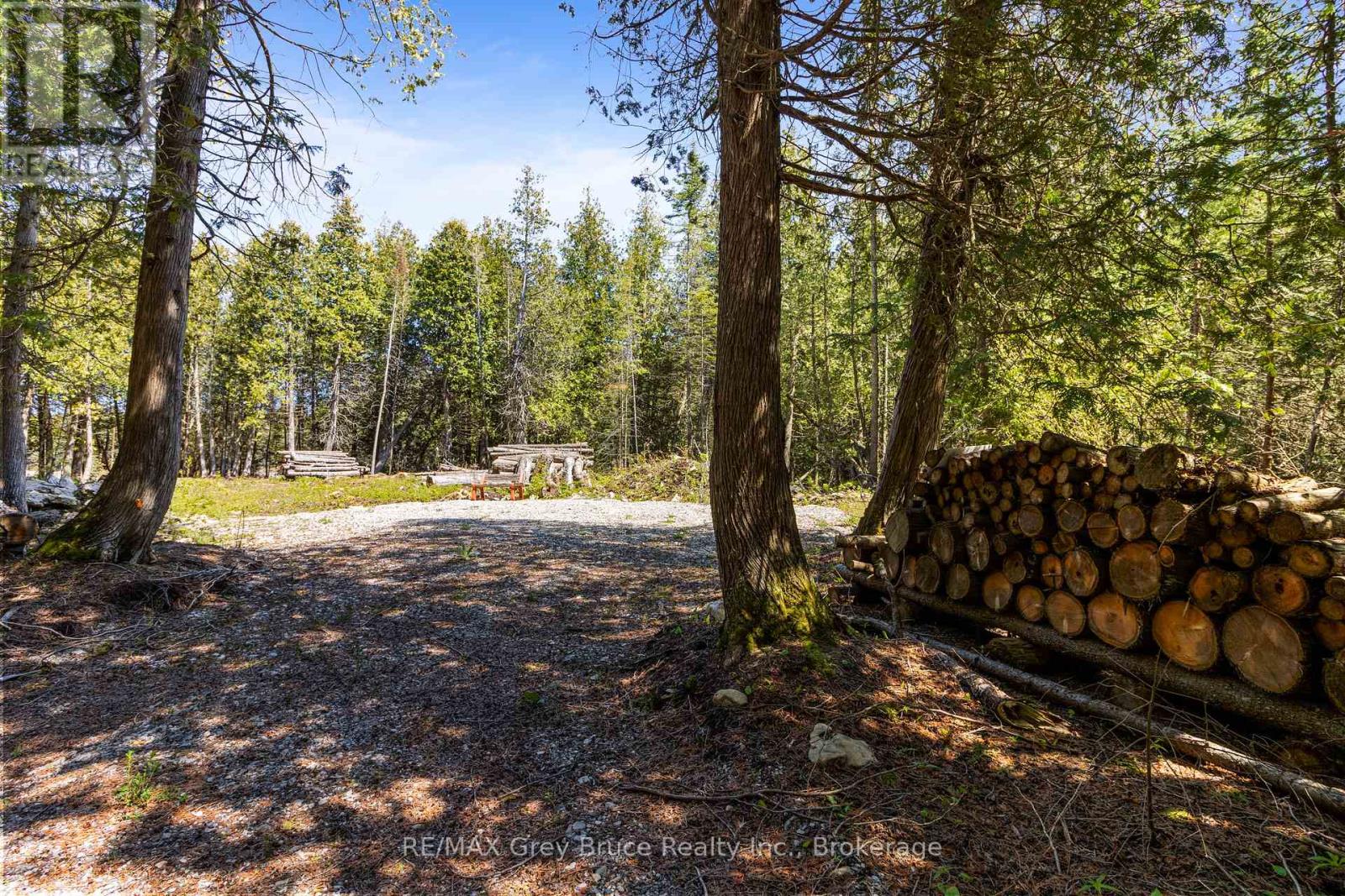 228 Corey Crescent, Northern Bruce Peninsula, Ontario  N0H 2R0 - Photo 14 - X12115442