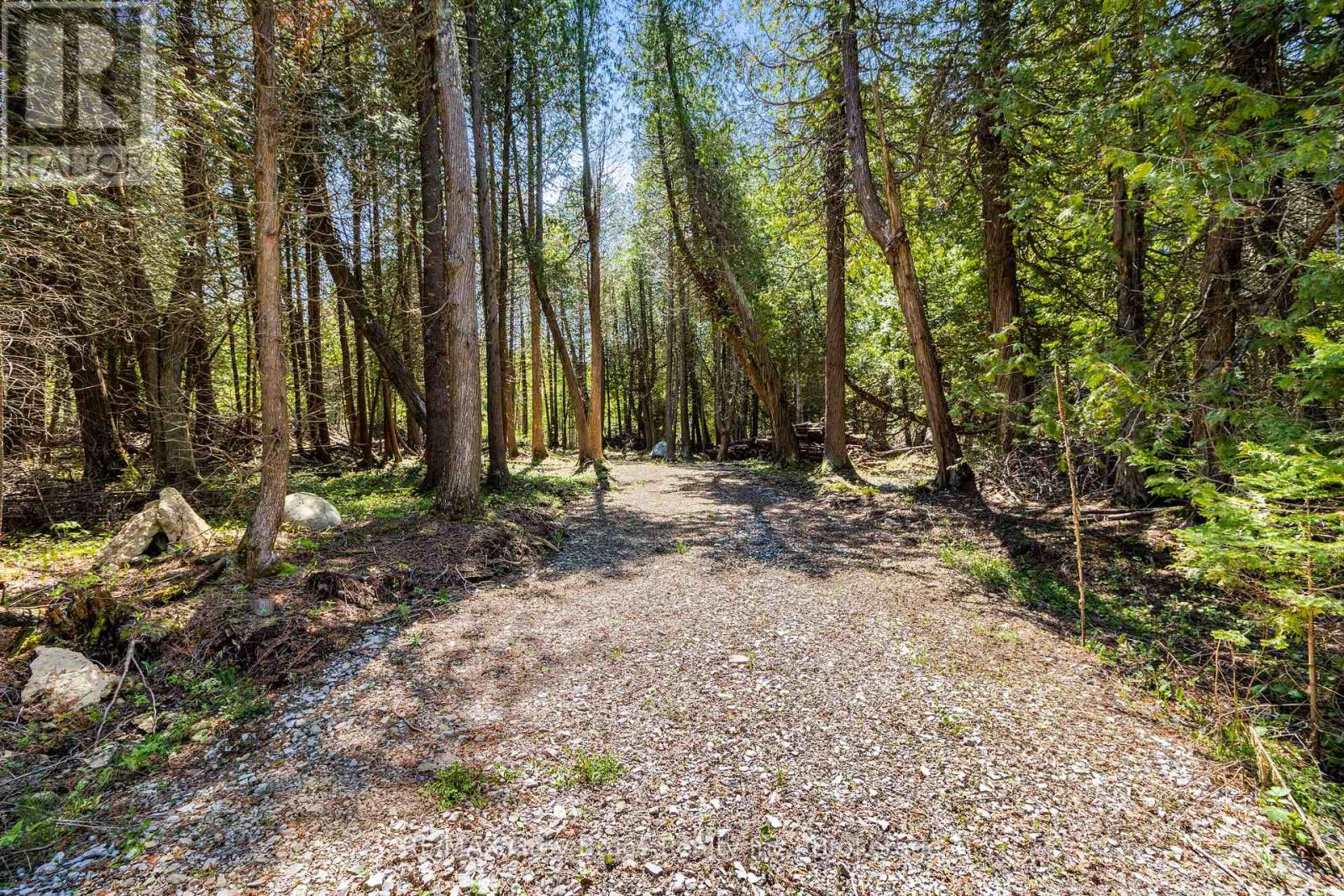 228 Corey Crescent, Northern Bruce Peninsula, Ontario  N0H 2R0 - Photo 5 - X12115442