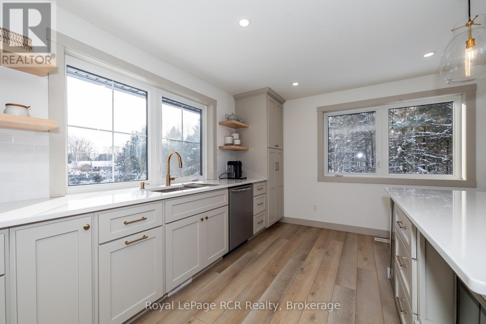 126 West Street, Georgian Bluffs, Ontario N4K 5N7 - Photo 6 - X12115505