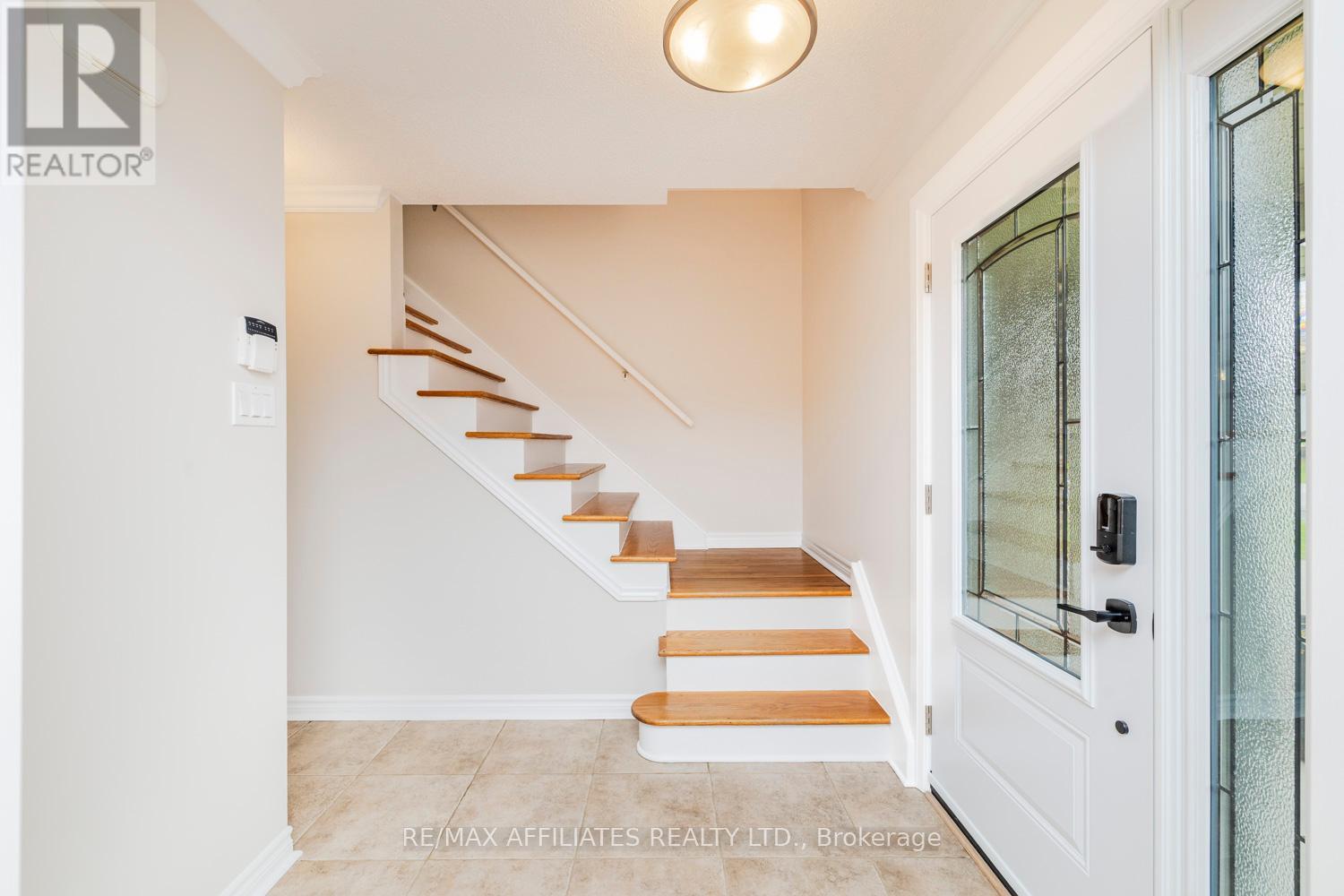 5582 Van Vliet Road, Ottawa, Ontario  K4M 1J4 - Photo 5 - X12115395