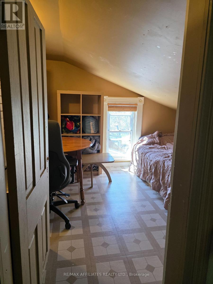 2 Isaac Street, Athens, Ontario  K0E 1B0 - Photo 31 - X12115411