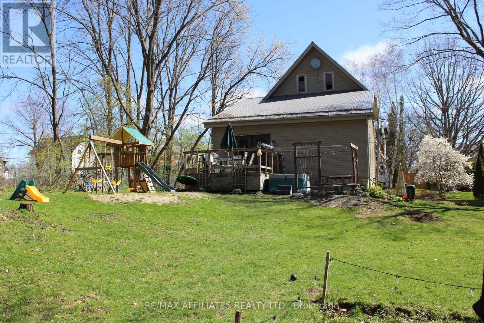 2 Isaac Street, Athens, Ontario  K0E 1B0 - Photo 37 - X12115411