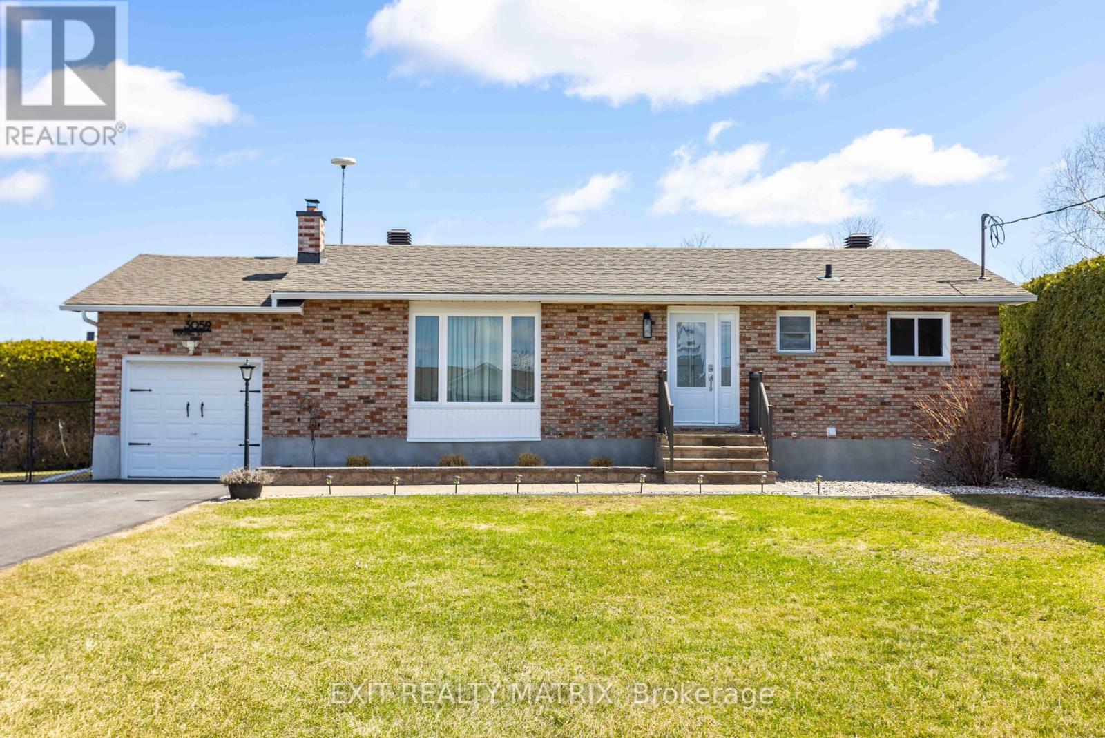 3059 Young Street, Clarence-Rockland, Ontario  K0A 2A0 - Photo 1 - X12115421