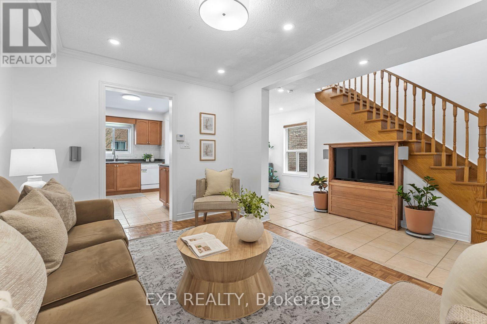 16 La Pinta Street, Vaughan (Vellore Village), Ontario  L6A 3H9 - Photo 13 - N12114902