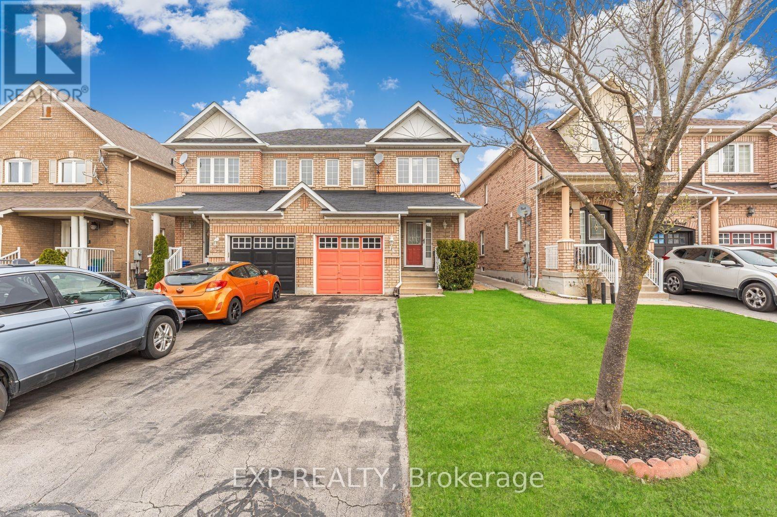 16 La Pinta Street, Vaughan (Vellore Village), Ontario  L6A 3H9 - Photo 3 - N12114902