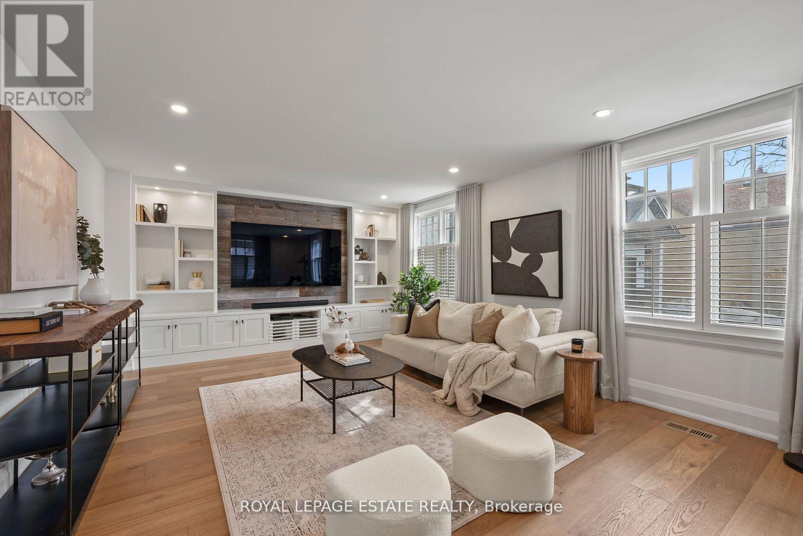 6641 Main Street, Whitchurch-Stouffville (Stouffville), Ontario  L4A 6B3 - Photo 4 - N12114975