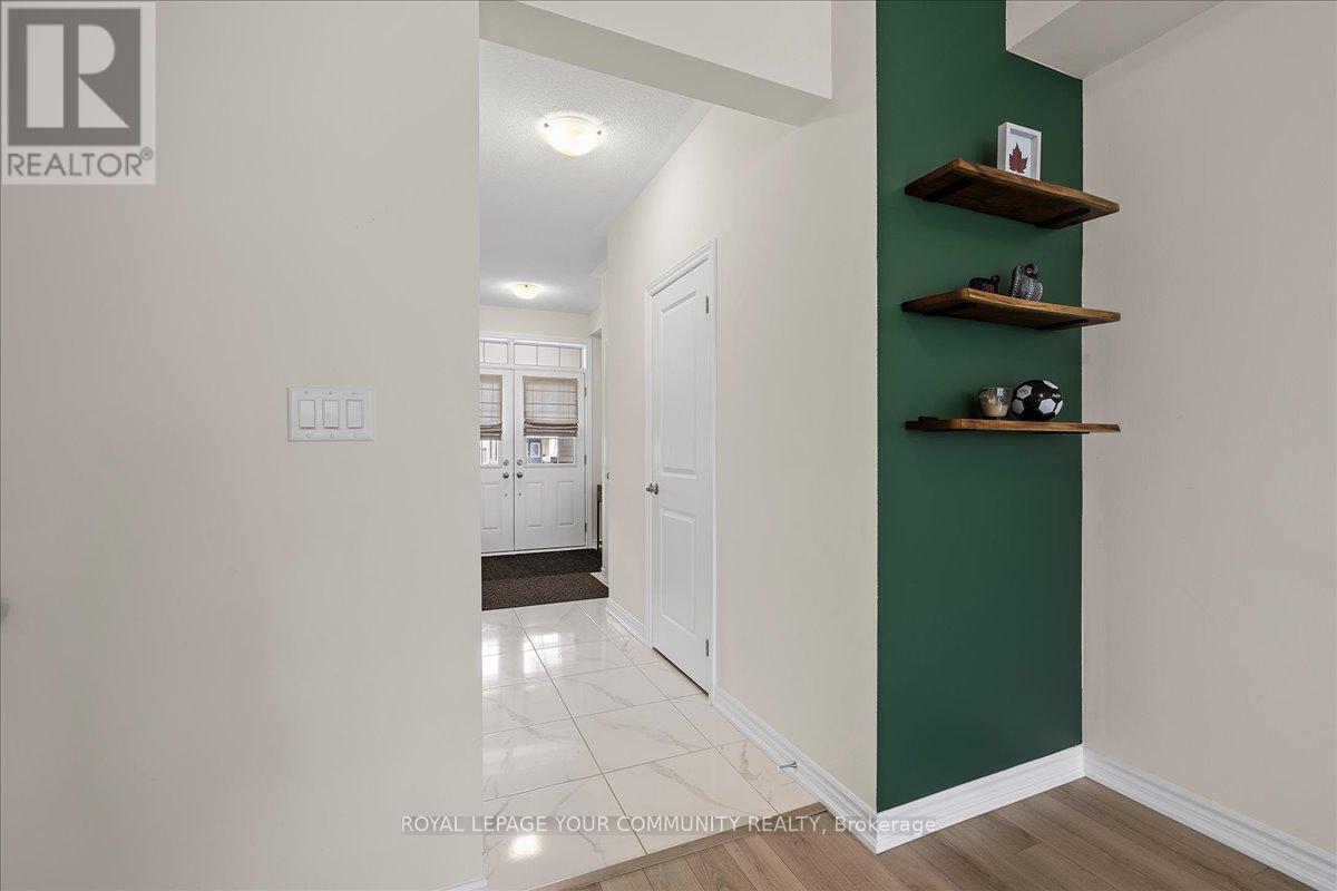 17 Bannister Road, Barrie, Ontario  L9J 0L5 - Photo 9 - S12115009