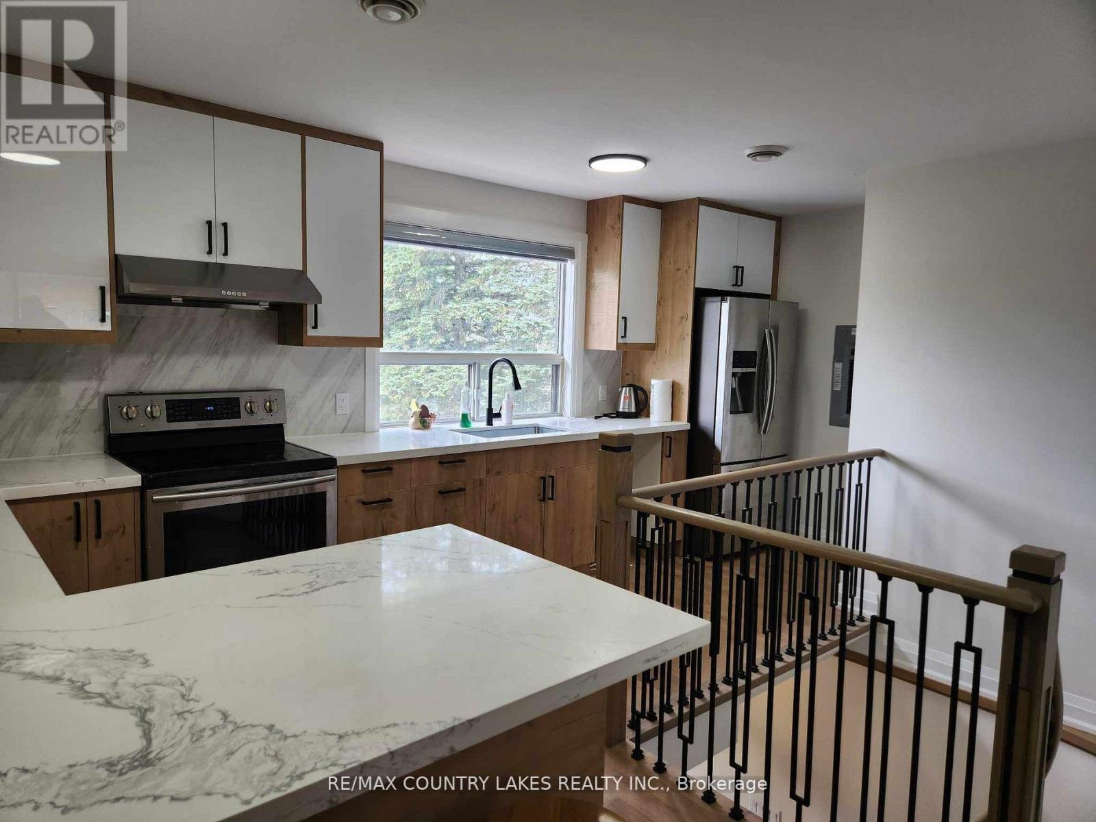 Upper - 104 Turtle Path, Ramara, Ontario  L0K 1B0 - Photo 4 - S12115159