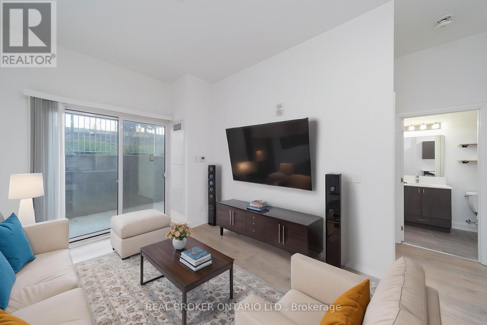 108 - 58 Lakeside Terrace, Barrie, Ontario  L4M 0L5 - Photo 4 - S12115249