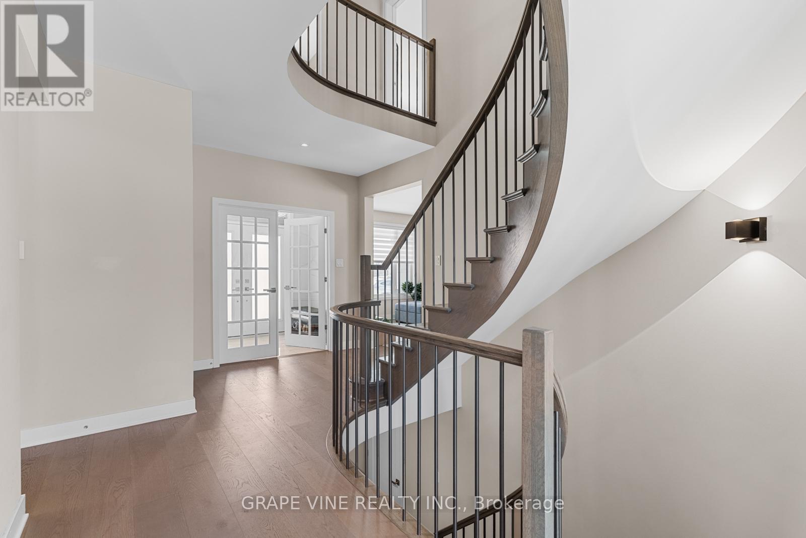 Property at 721 CARNELIAN CRESCENT image 3