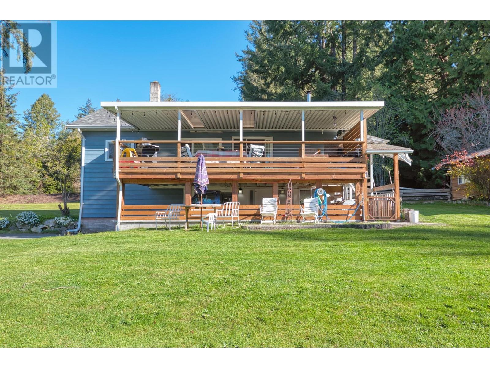 Property at 1106 A & B GLADWIN TRAIL ROAD image 5