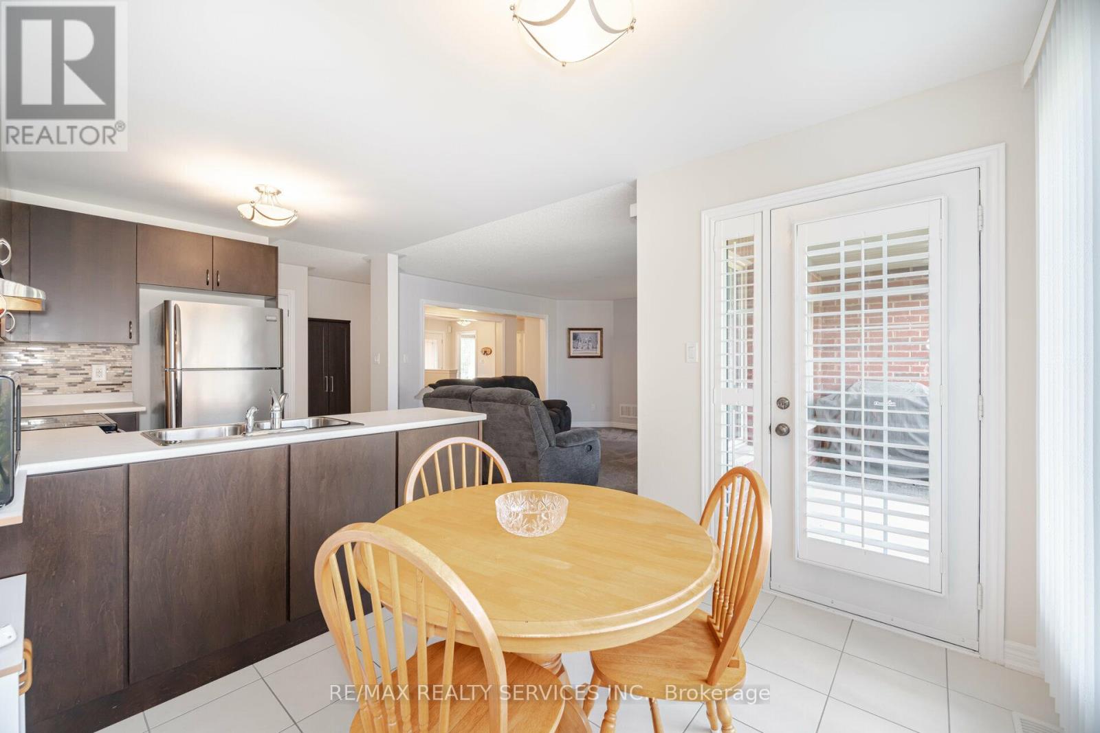 43 - 17 Lacorra Way, Brampton, Ontario  L6R 3P2 - Photo 8 - W12114973