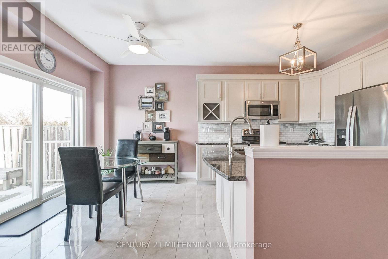 6 Collingwood Avenue, Brampton (Snelgrove), Ontario  L7A 2E5 - Photo 17 - W12115162