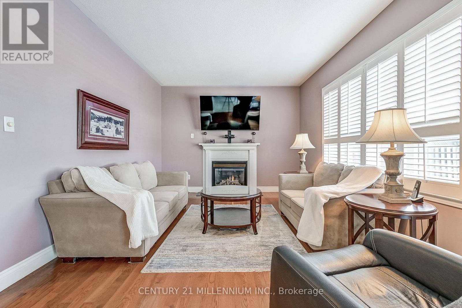 6 Collingwood Avenue, Brampton (Snelgrove), Ontario  L7A 2E5 - Photo 18 - W12115162