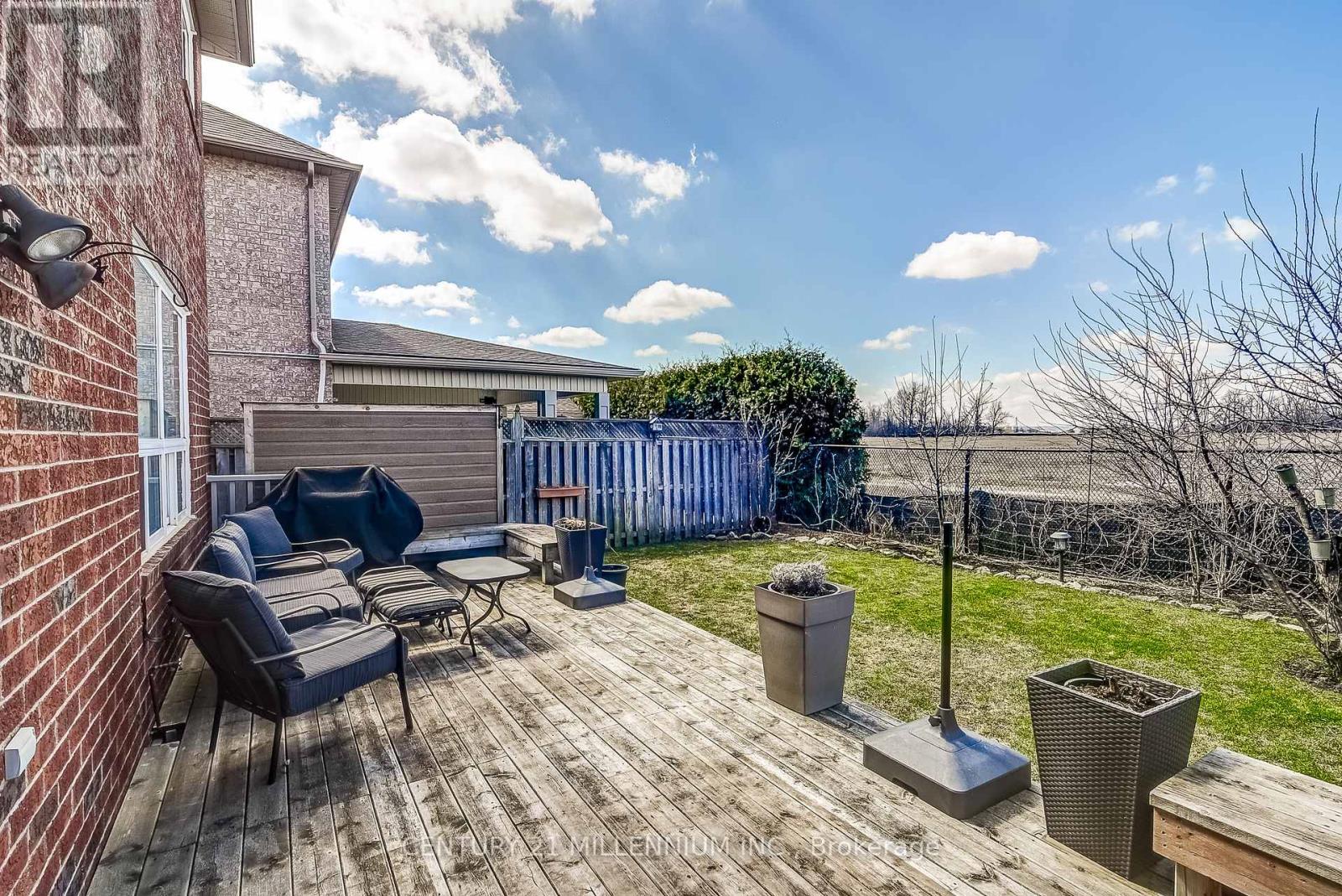 6 Collingwood Avenue, Brampton (Snelgrove), Ontario  L7A 2E5 - Photo 36 - W12115162