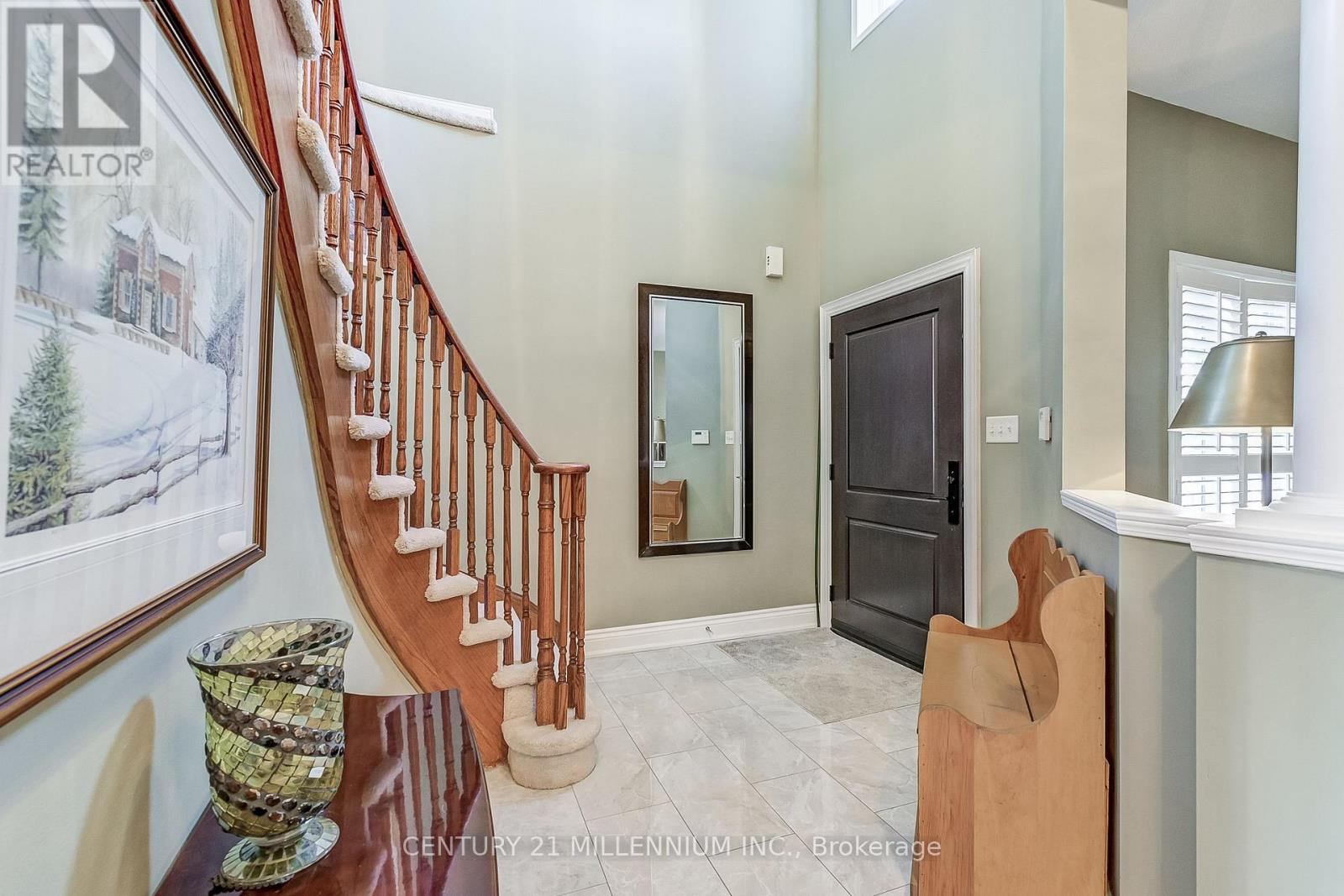 6 Collingwood Avenue, Brampton (Snelgrove), Ontario  L7A 2E5 - Photo 4 - W12115162