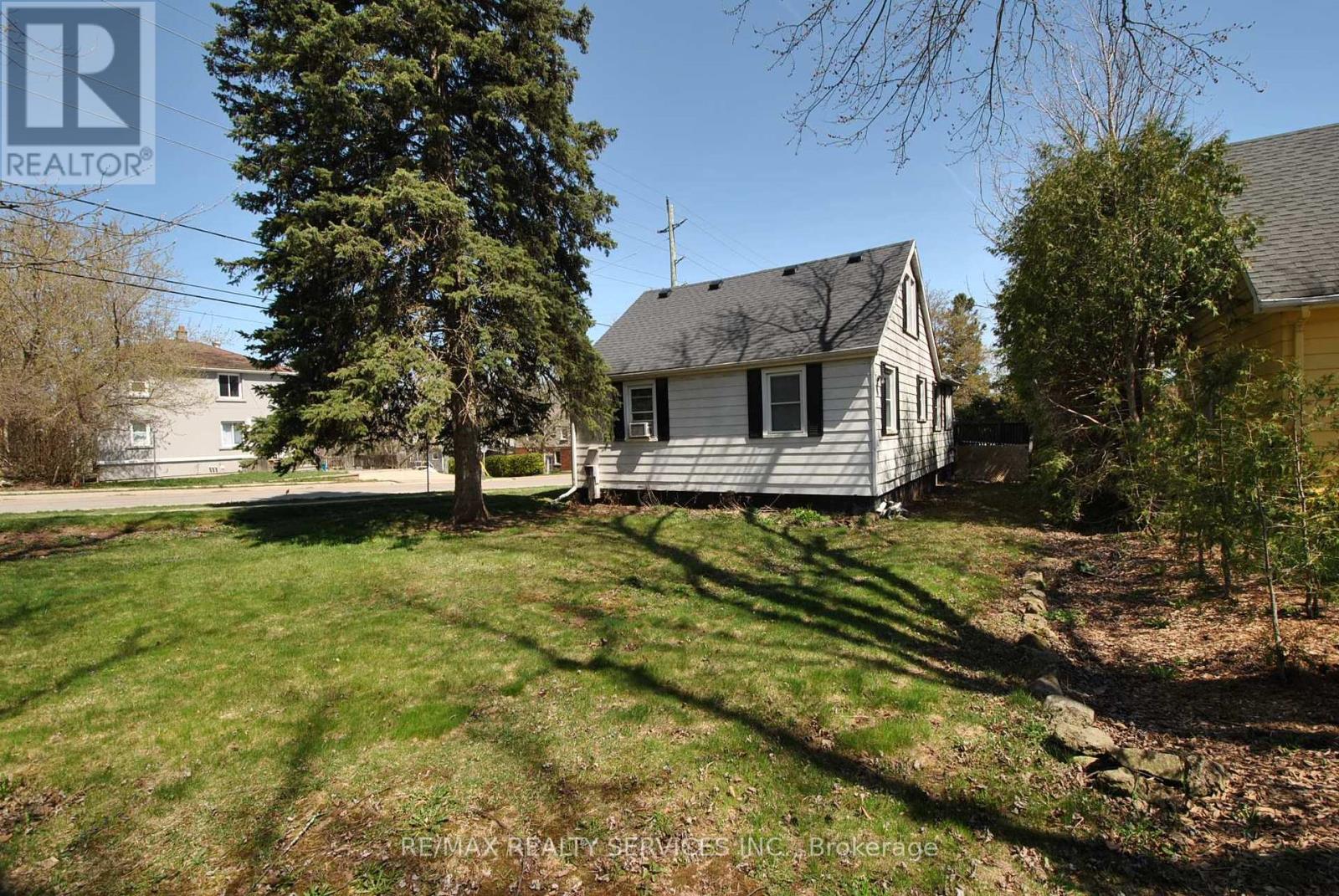 Property at 21 EWING STREET image 3