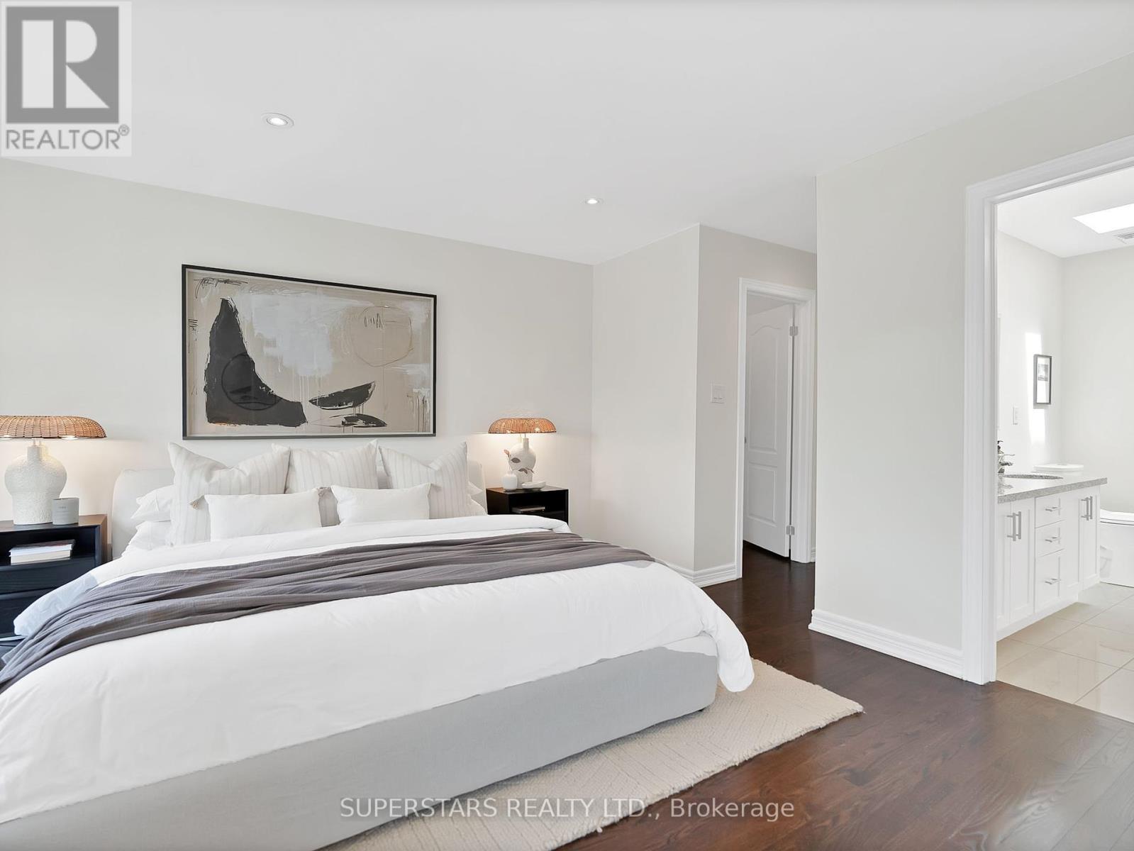 1e Bowsprit Avenue, Toronto, Ontario  M9P 2Y4 - Photo 13 - W12115330