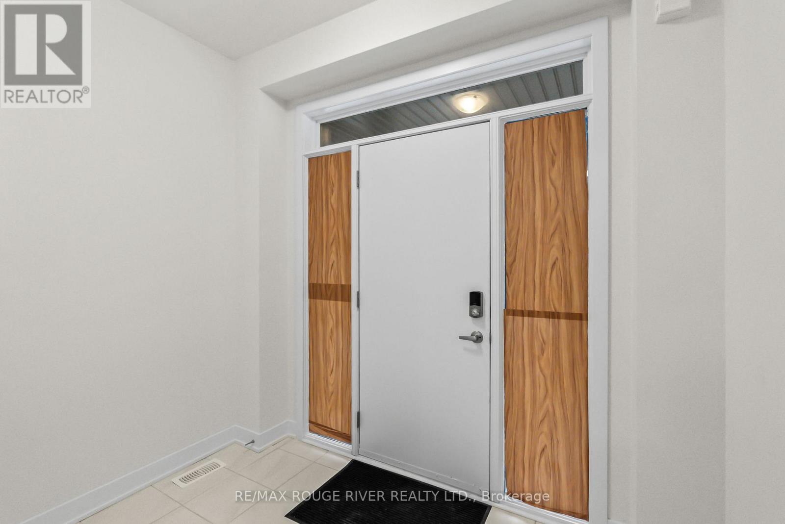 1039 Thompson Drive, Oshawa, Ontario  L1L 0V6 - Photo 4 - E12115518