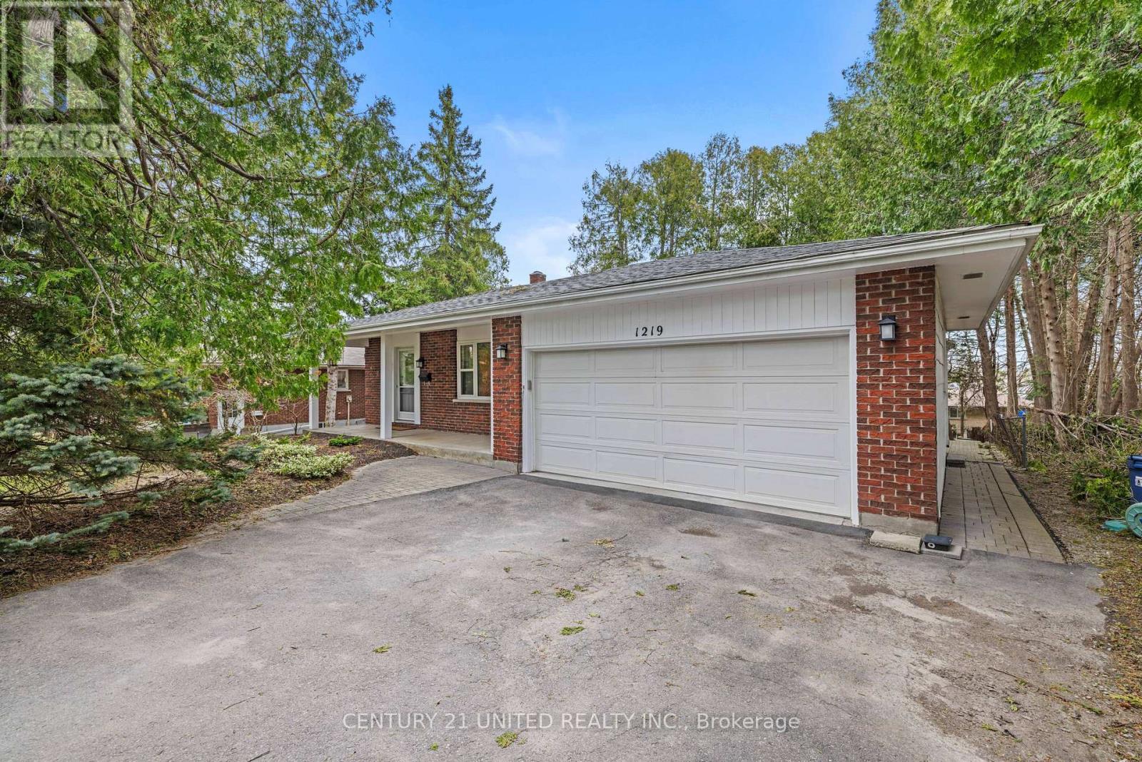 1219 BRIDLE DRIVE, Peterborough West, Ontario