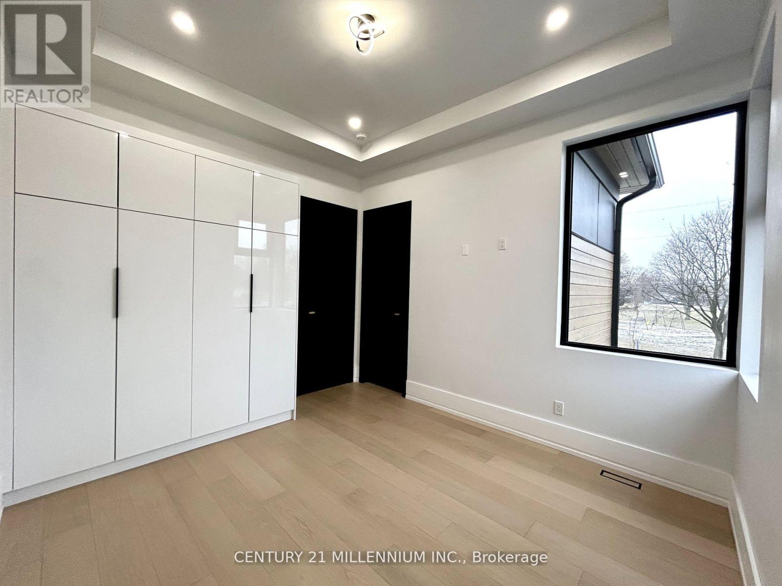 318 Tuck Drive, Burlington, Ontario  L7L 2R3 - Photo 24 - W12060258