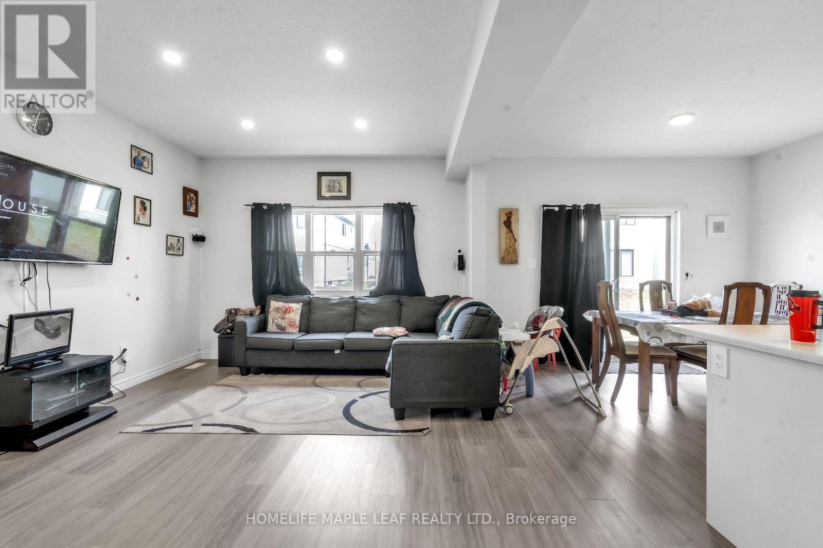 Photo 5 of 29 for 223 Byers Street