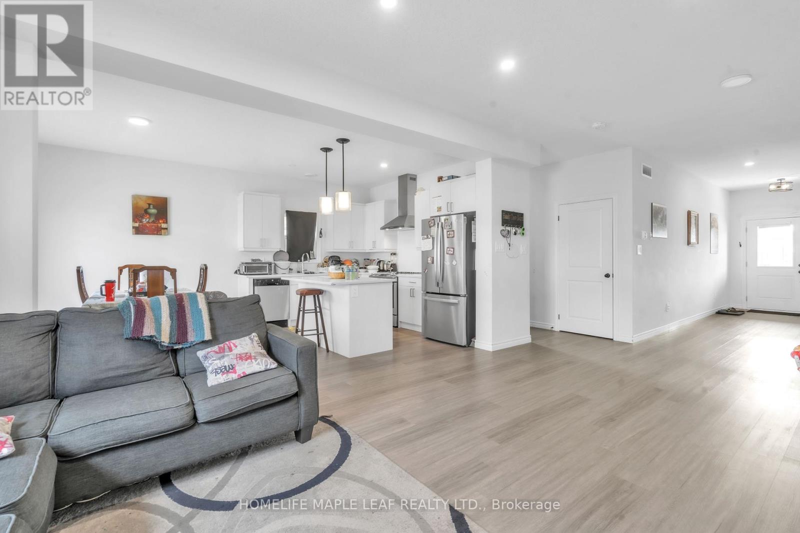 Photo 7 of 29 for 223 Byers Street