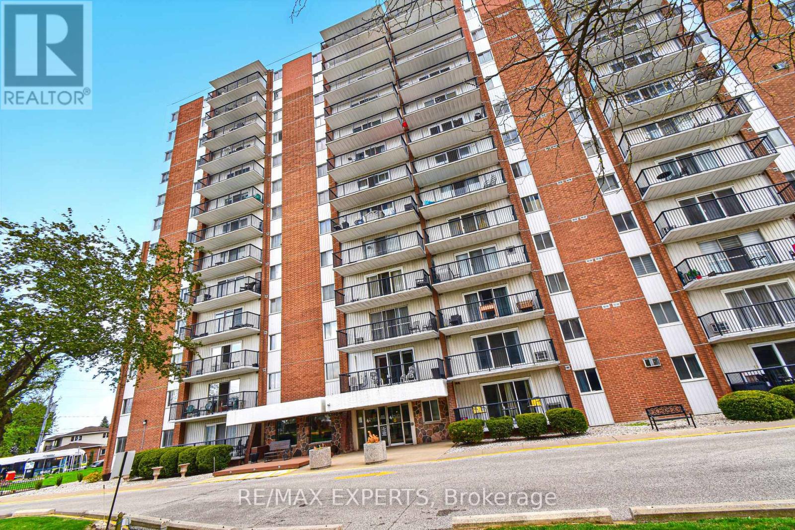 Property at 410 - 8591 RIVERSIDE DRIVE E image 2