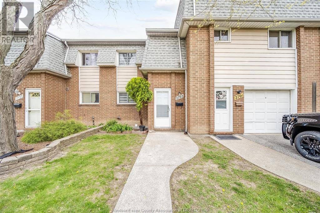 MLS# 25010736: 2703 VINE COURT Unit# 93, Windsor, Canada