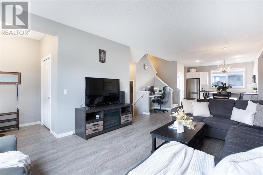 10 Evansborough Crescent Nw, Calgary, Alberta  T3P 0M4 - Photo 9 - A2192504