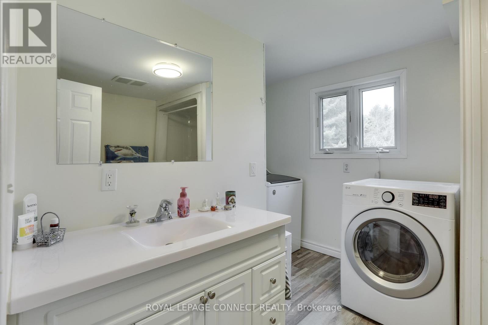 35383 Lake Line, Southwold, Ontario  N5L 1J1 - Photo 14 - X12107007