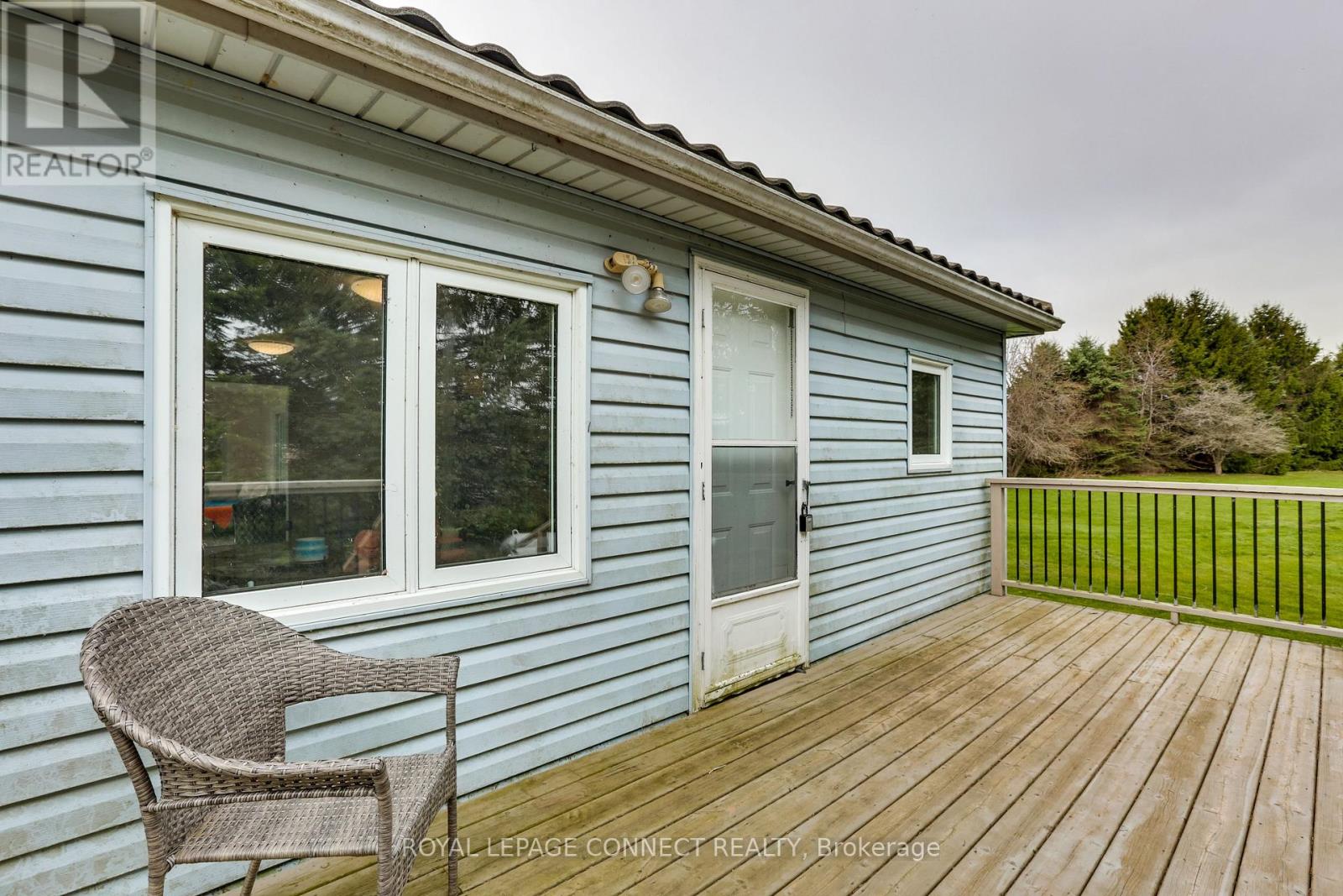35383 Lake Line, Southwold, Ontario  N5L 1J1 - Photo 5 - X12107007