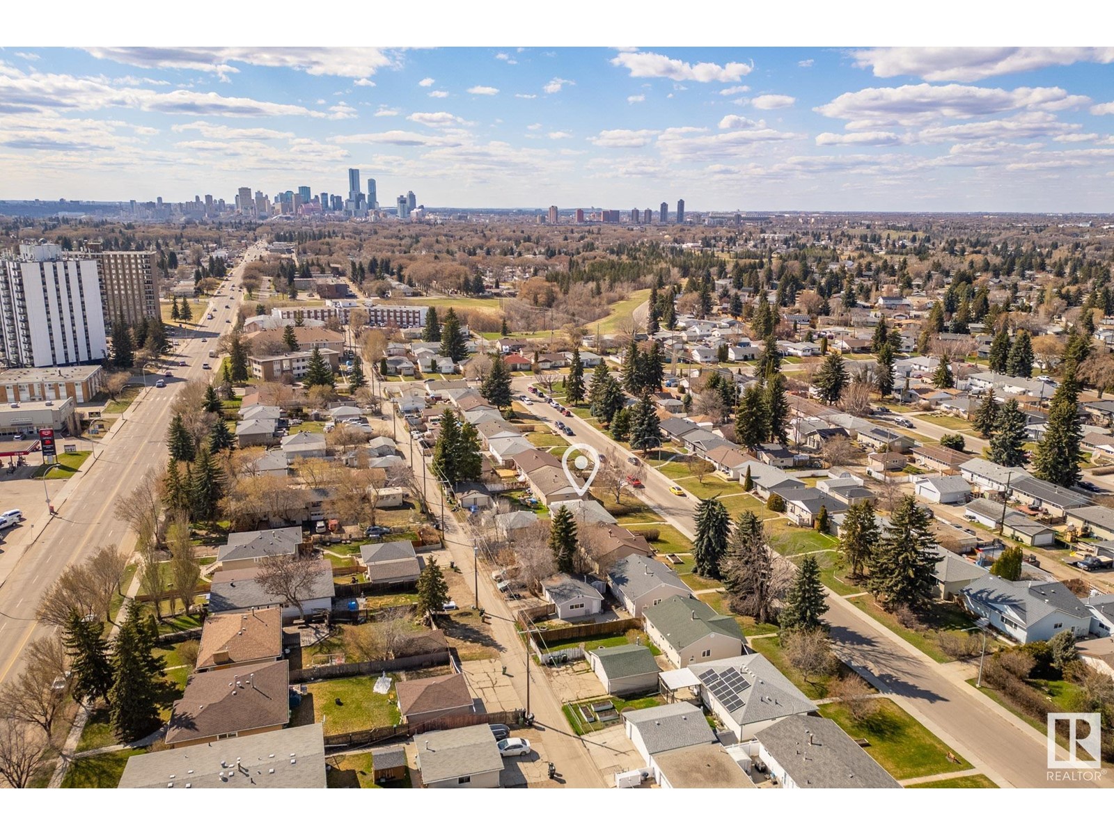Property at 5727 101A AV NW image 4