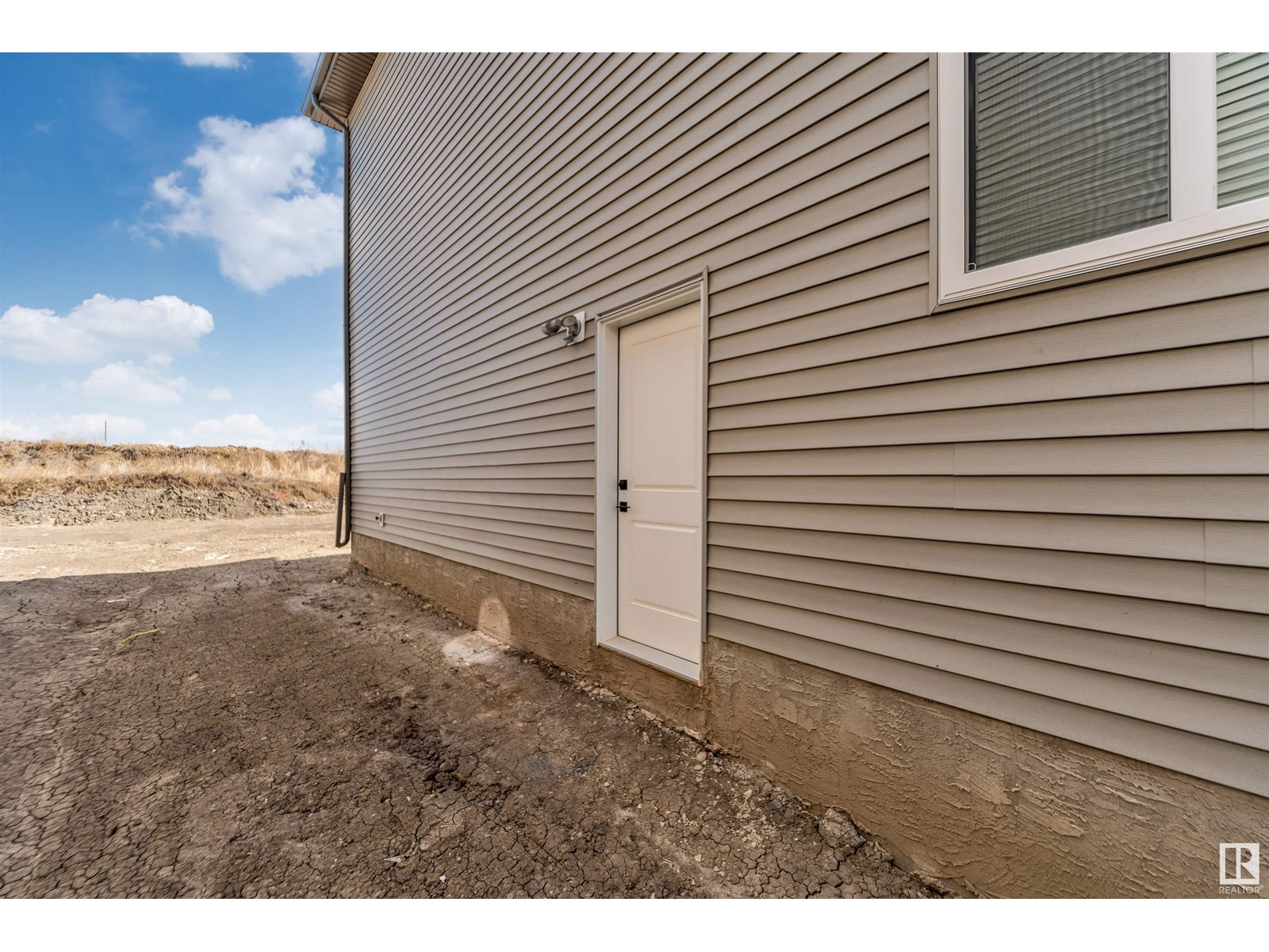Property at 6245 19 ST NE image 4