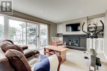 Photo 11 of 32 for 761 Strand Street