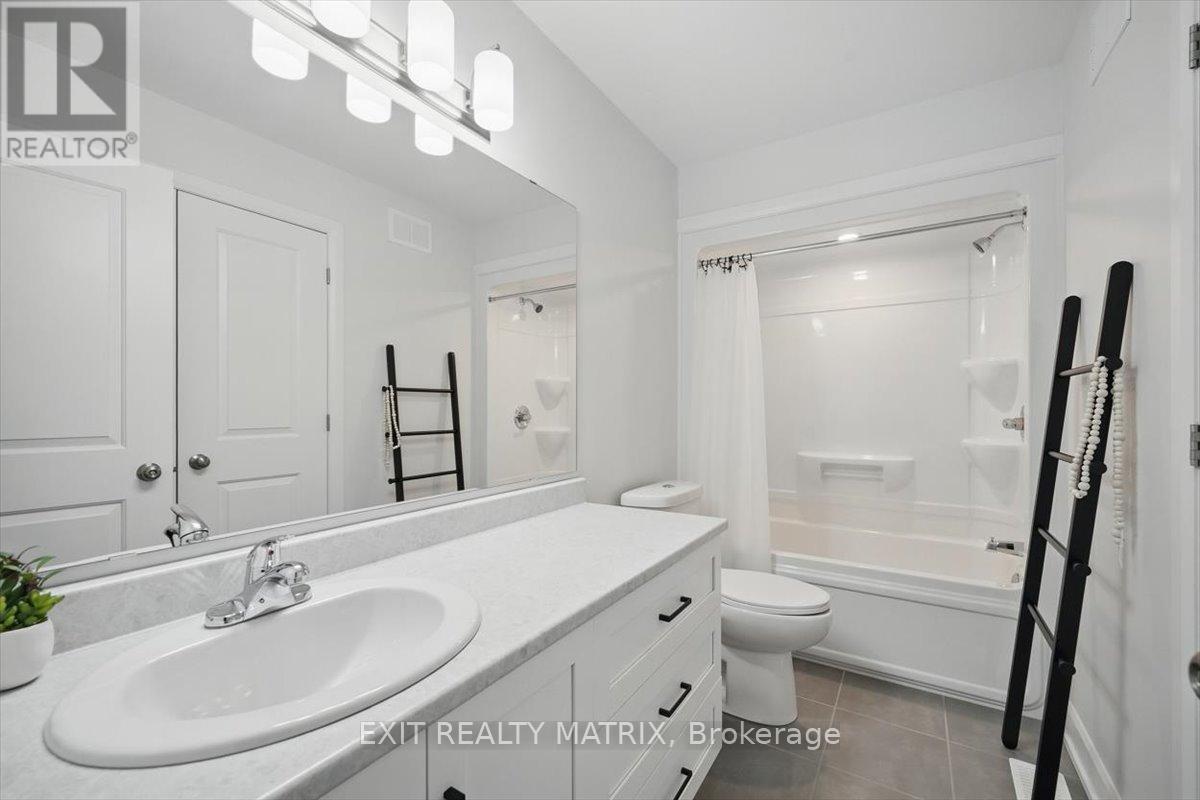 481 Centralpark Boulevard, Russell, Ontario  K4R 0C7 - Photo 22 - X12115380