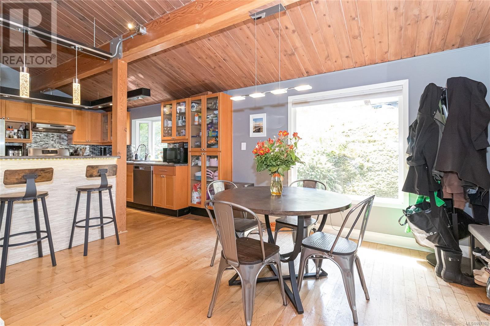 Property at 665 Latoria Rd image 5