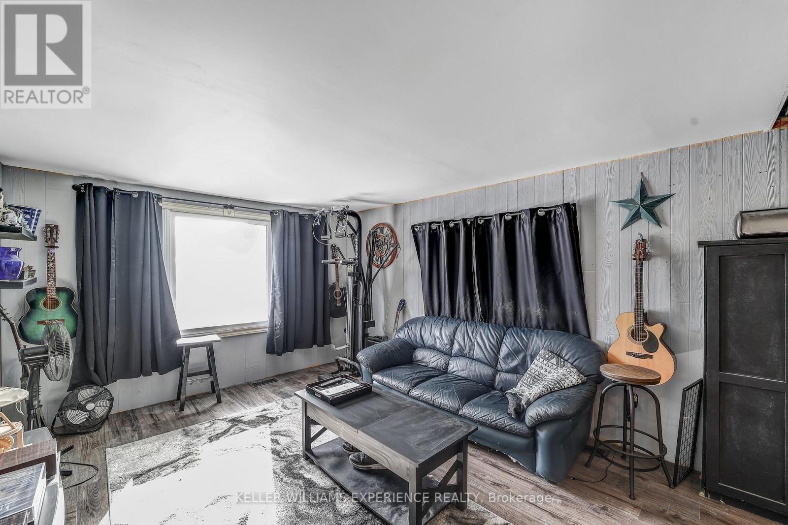 2 East Street, Essa, Ontario  L0M 1B1 - Photo 6 - N12098910