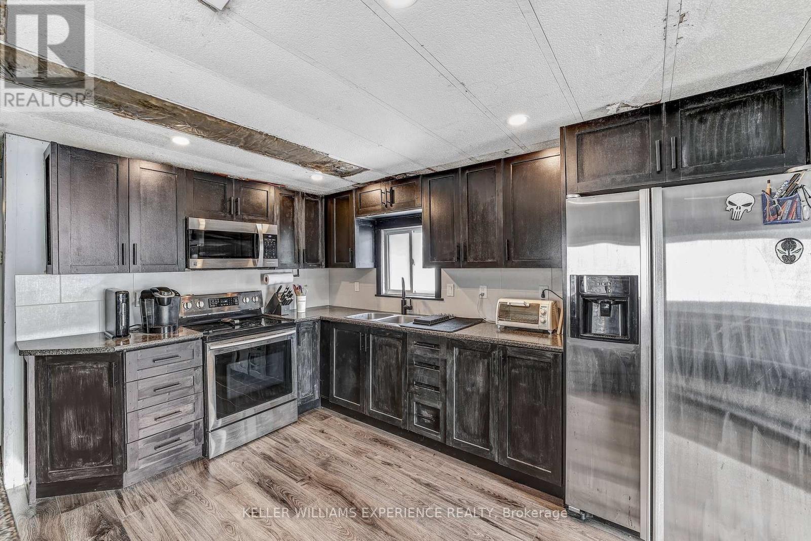 2 East Street, Essa, Ontario  L0M 1B1 - Photo 3 - N12098910