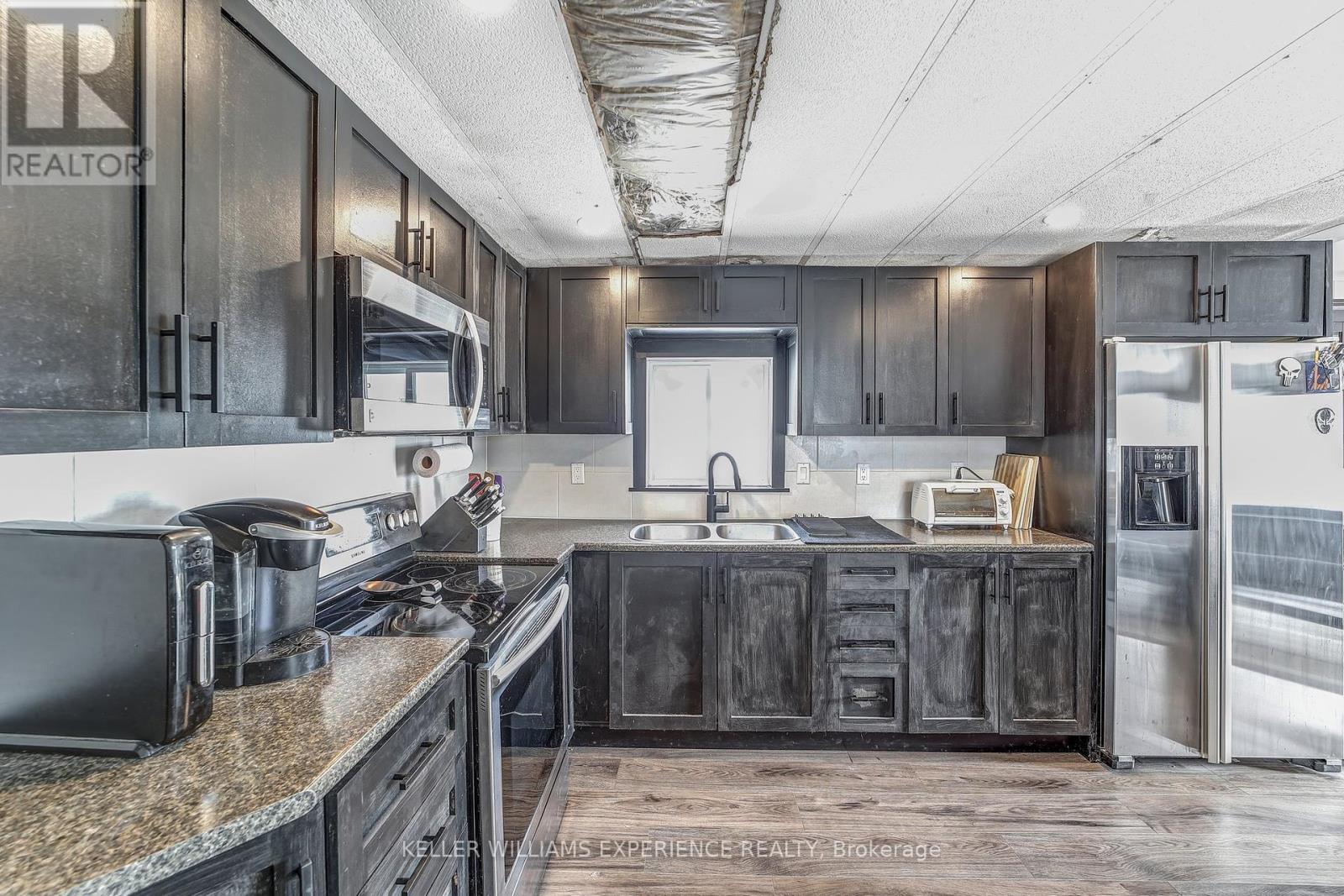 2 East Street, Essa, Ontario  L0M 1B1 - Photo 4 - N12098910