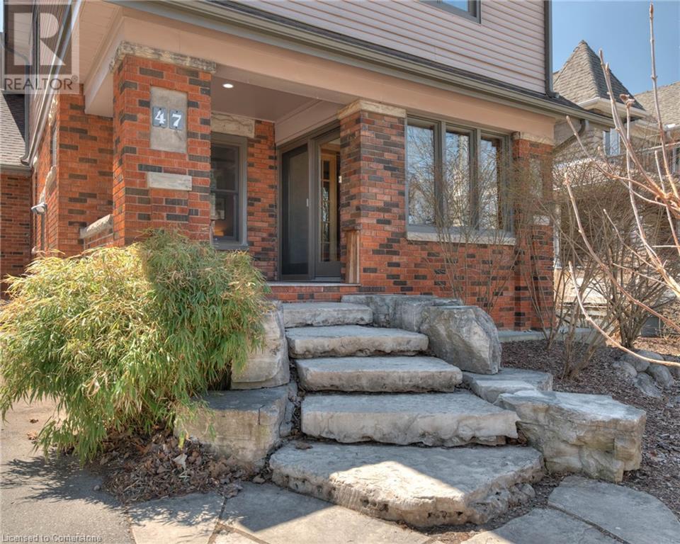 47 Mary Street, Kitchener, Ontario N2H 3P9 - Photo 2 - 40714229