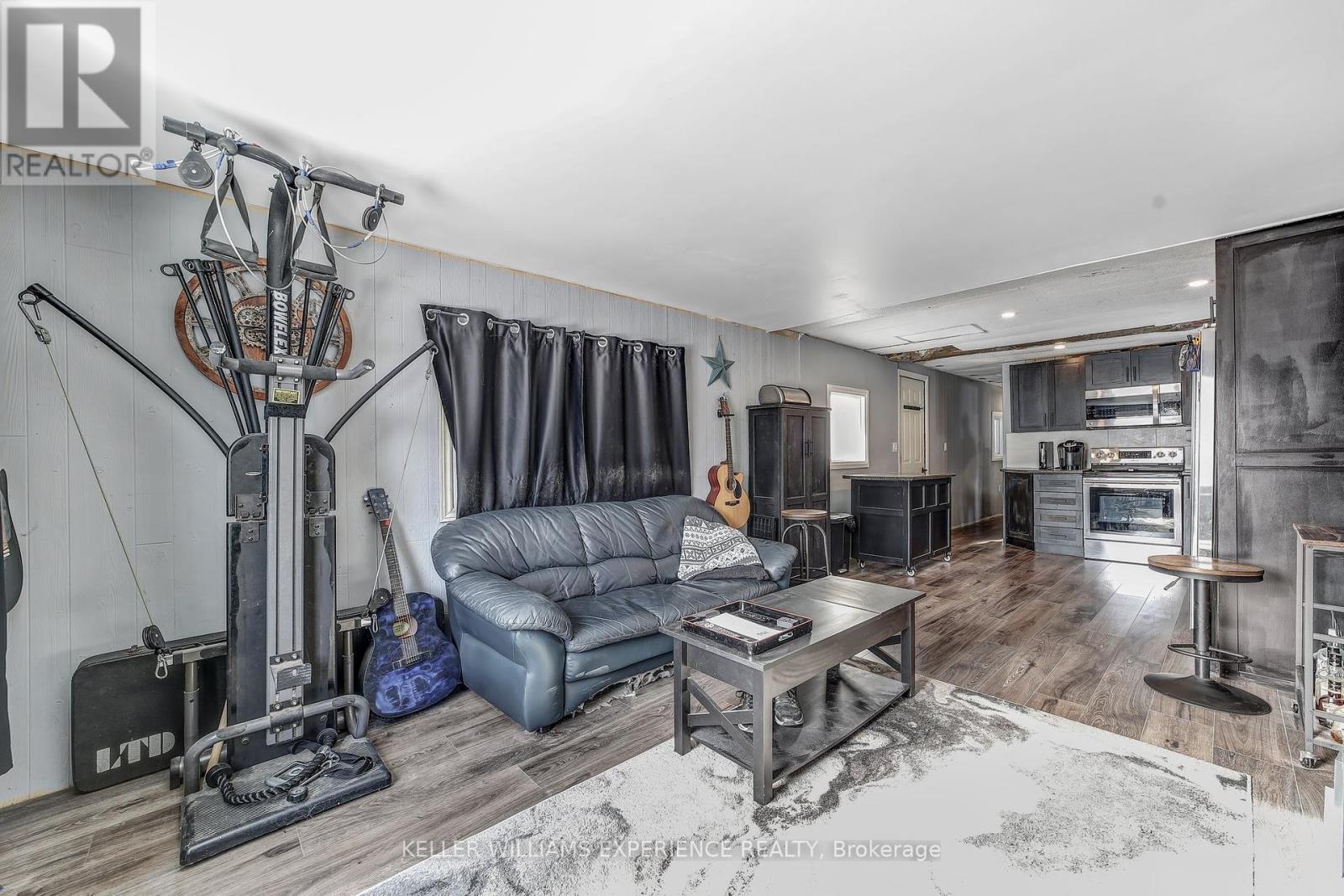 2 East Street, Essa, Ontario  L0M 1B1 - Photo 5 - N12098910