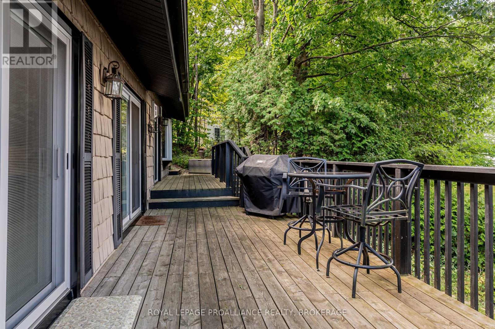 915 Woodridge Lane, Leeds And The Thousand Islands, Ontario  K0E 1B0 - Photo 27 - X12115770