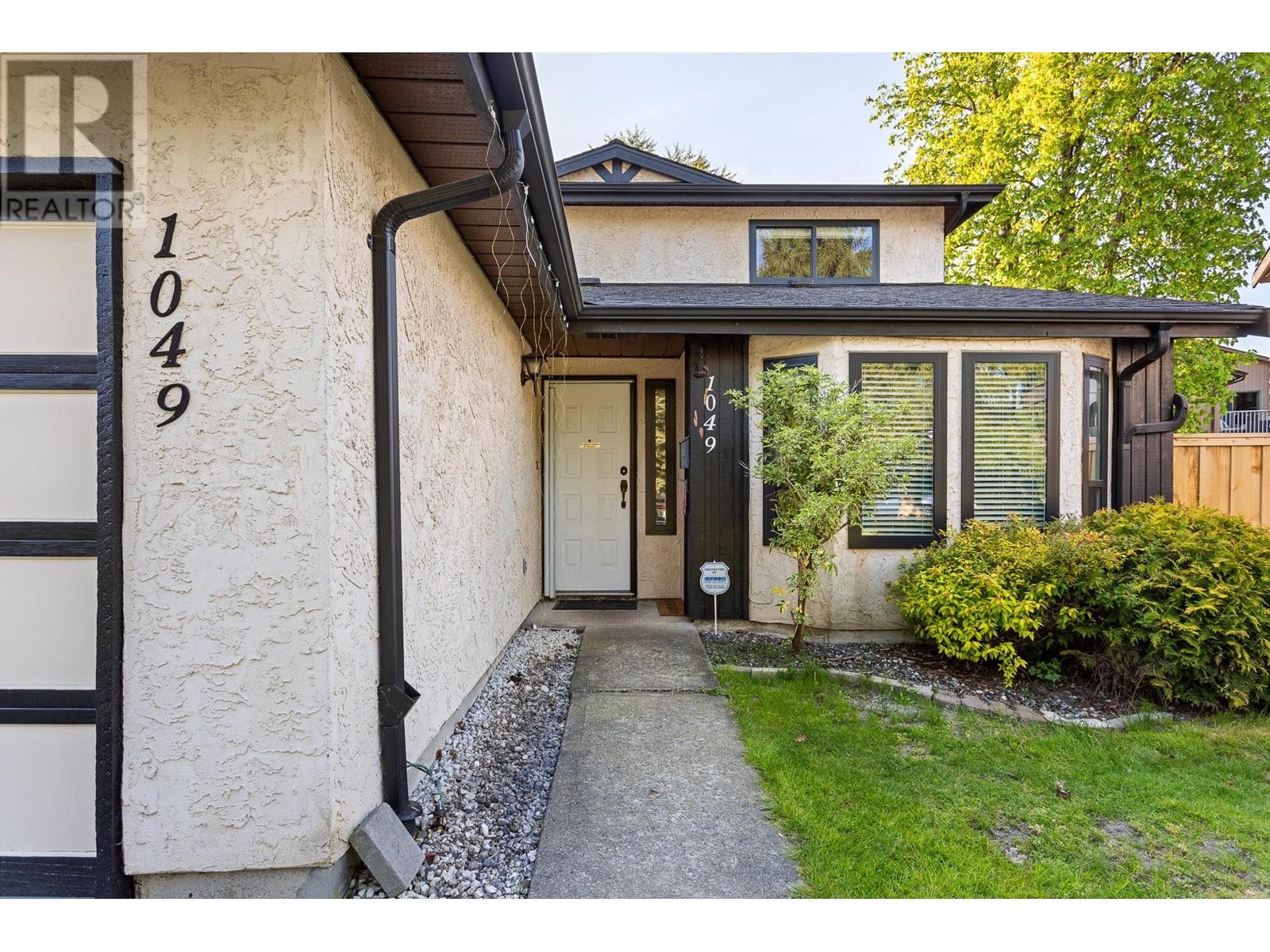 1049 Cornwall Drive, Port Coquitlam, British Columbia  V3B 5X2 - Photo 3 - R2994490