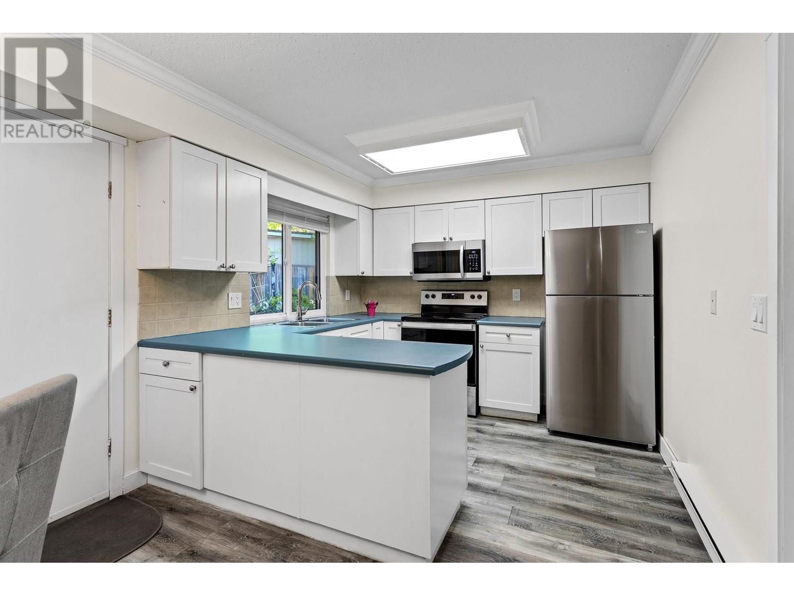 1049 Cornwall Drive, Port Coquitlam, British Columbia  V3B 5X2 - Photo 7 - R2994490